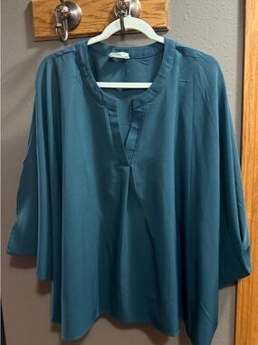 ANDREE BY UNIT Teal Split V-Neck Relaxed Tunic
